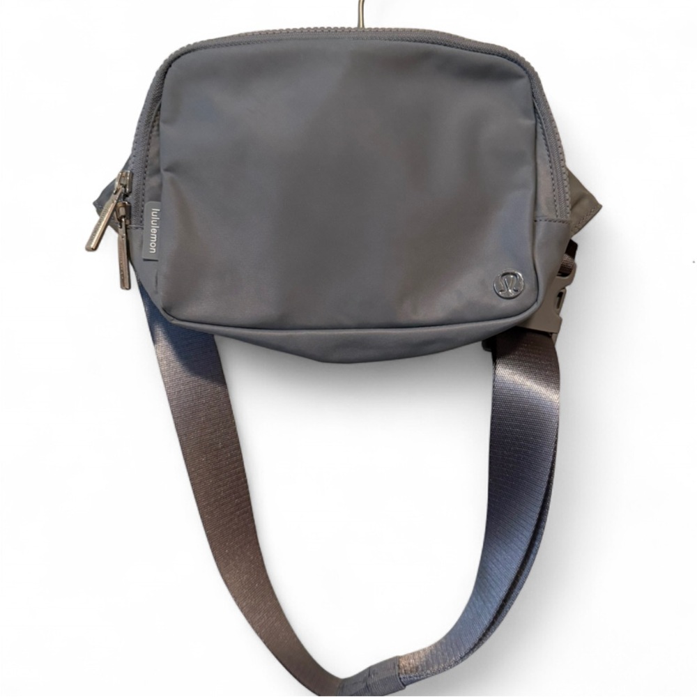 Lululemon Everywhere Belt Bag Large 2L - RHIG (Rhino Gray)